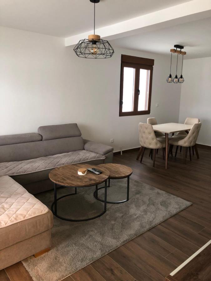 Guest House Elena Мойковац Екстер'єр фото