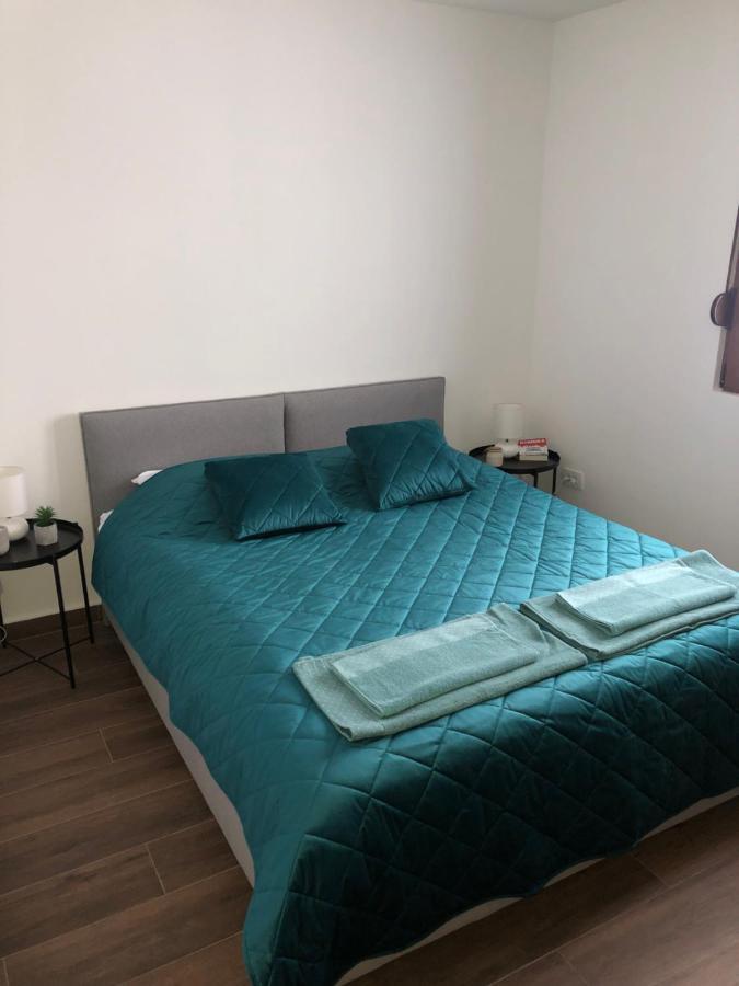 Guest House Elena Мойковац Екстер'єр фото